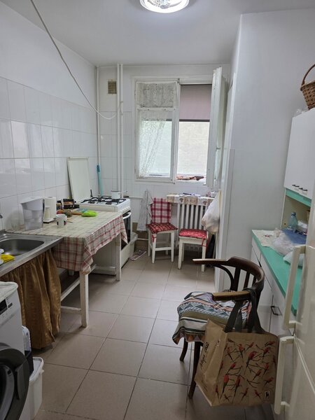 Titan, 5 minute metrou, la intrarea in parcul IOR, pe Padurea Craiului,