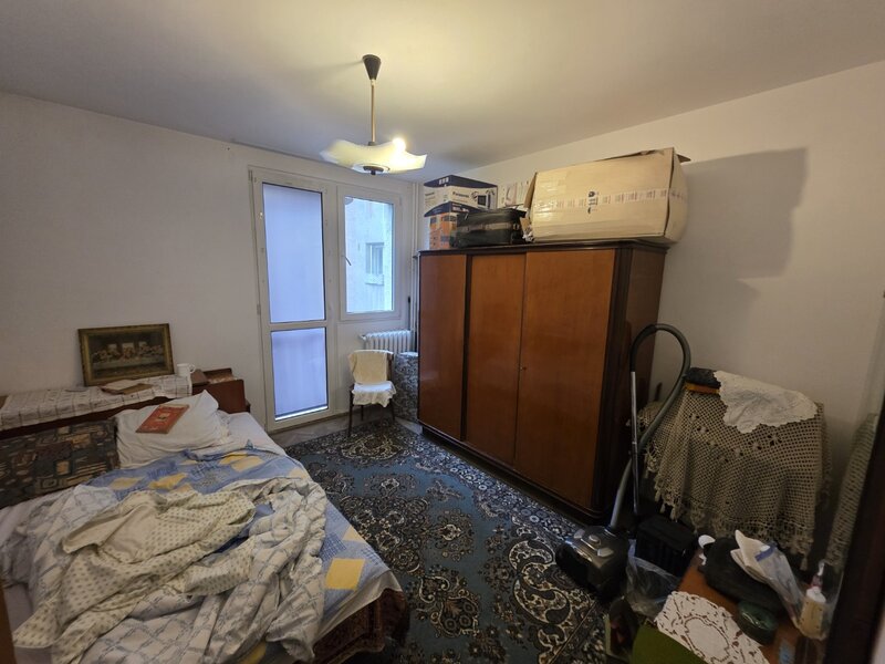 Titan, 5 minute metrou, la intrarea in parcul IOR, pe Padurea Craiului,