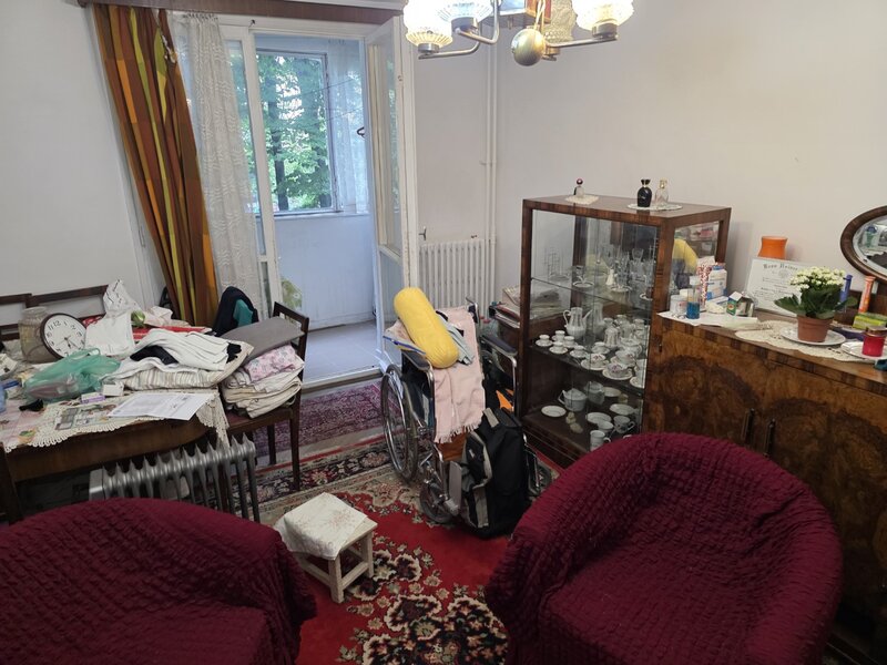 Titan, 5 minute metrou, la intrarea in parcul IOR, pe Padurea Craiului,