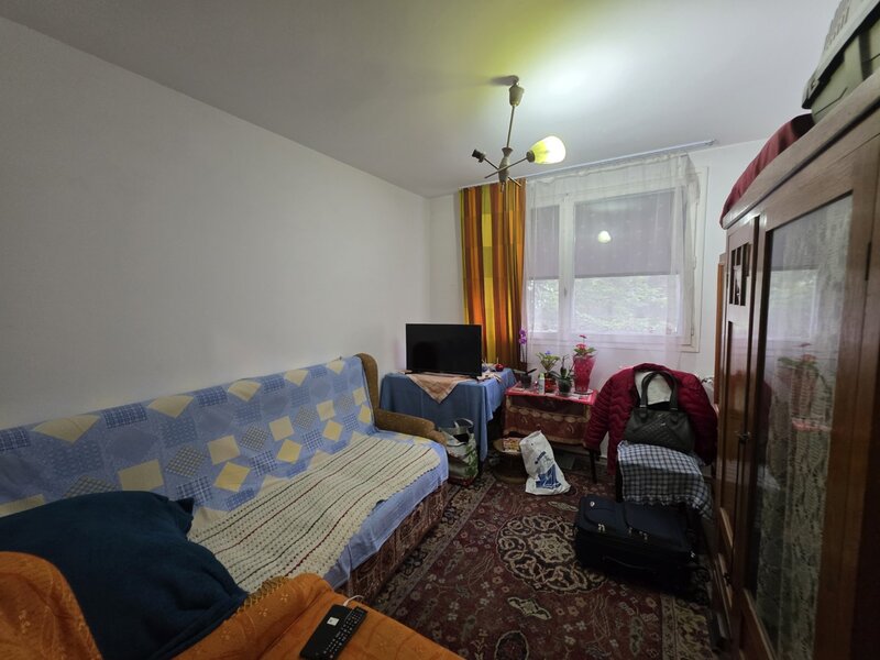 Titan, 5 minute metrou, la intrarea in parcul IOR, pe Padurea Craiului,